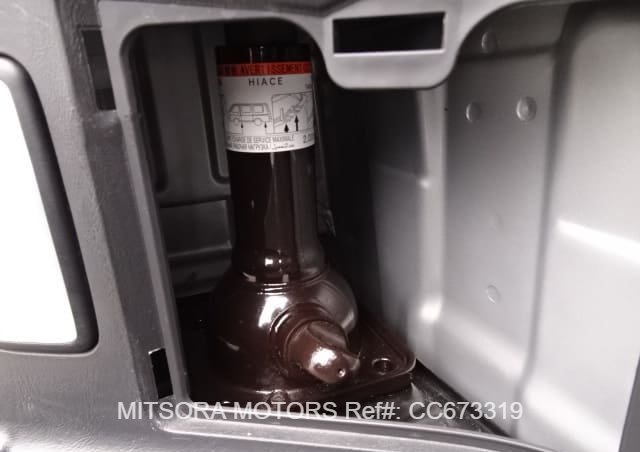 
								2019 TOYOTA HIACE COMMUTER 2.7GL full									