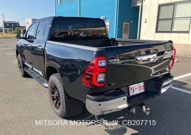 
								2020 TOYOTA HILUX full									