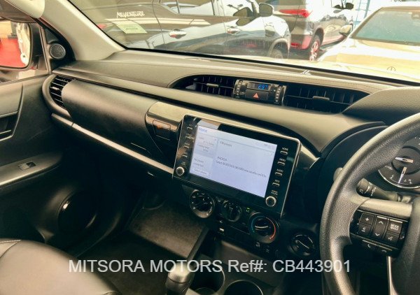 
								2023 TOYOTA HILUX full									