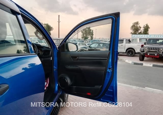 
								2017 TOYOTA HILUX full									