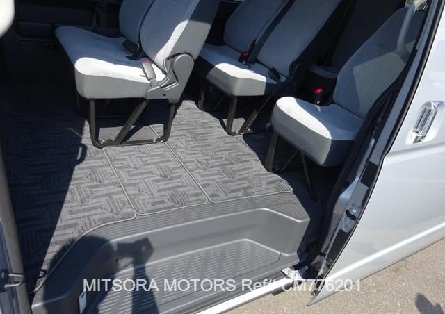 
								2024 TOYOTA HIACE COMMUTER full									