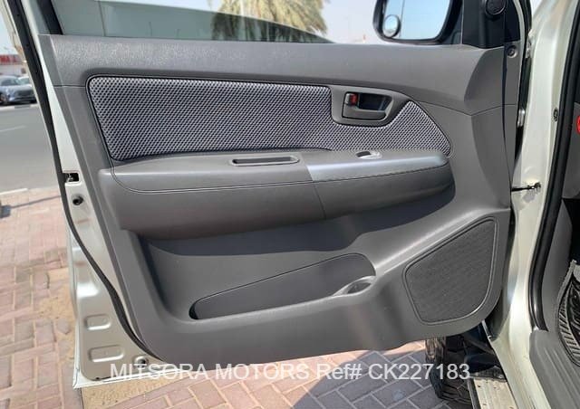 
								2013 TOYOTA HILUX full									