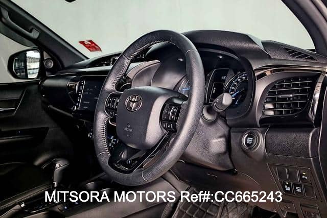
								2023 TOYOTA HILUX ROCCO full									