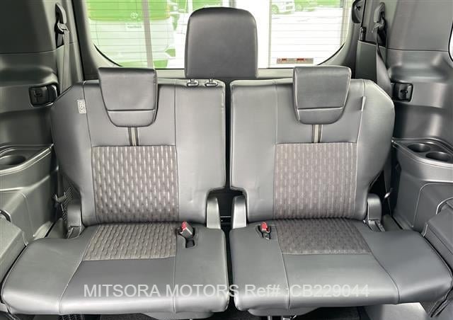 
								2025 TOYOTA NOAH full									