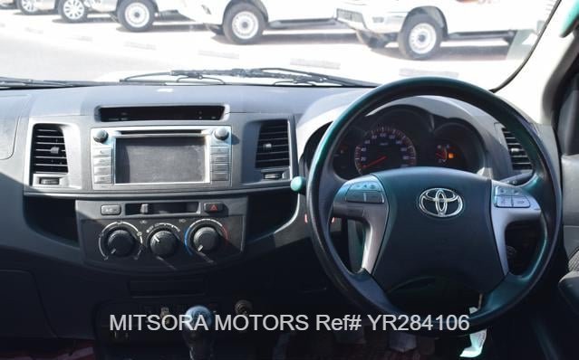 
								2014 TOYOTA HILUX full									