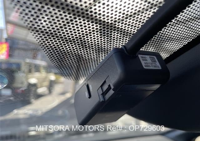 
								2020 TOYOTA VOXY full									