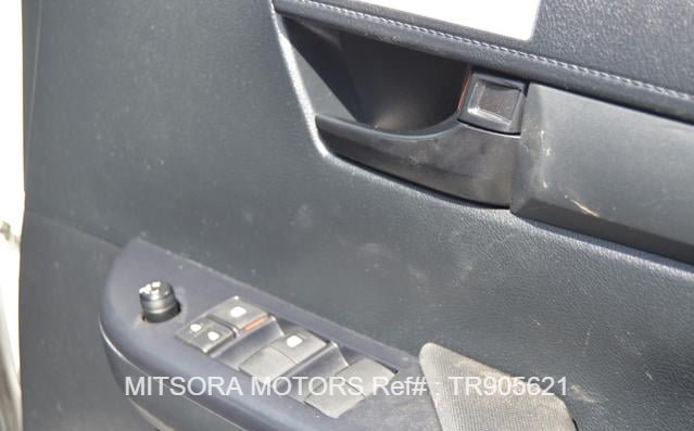 
								2023 TOYOTA HILUX SR5 full									