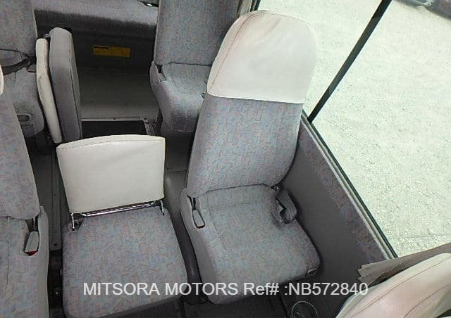 
								2005 HINO LIESSE II full									