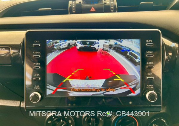 
								2023 TOYOTA HILUX full									