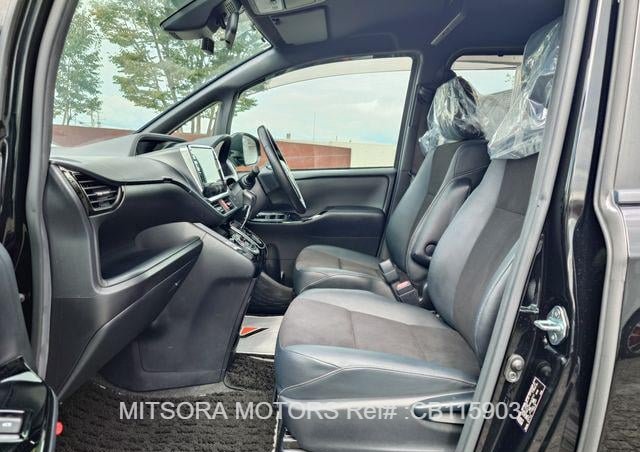 
								2018 TOYOTA NOAH SI full									