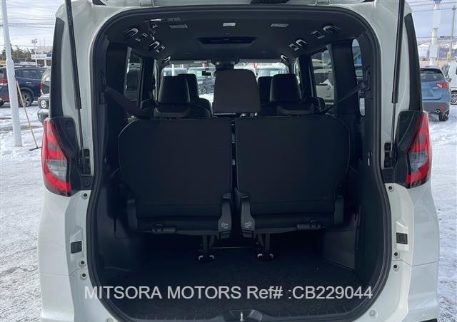 
								2025 TOYOTA NOAH full									