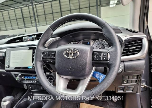 
								2023 TOYOTA HILUX full									