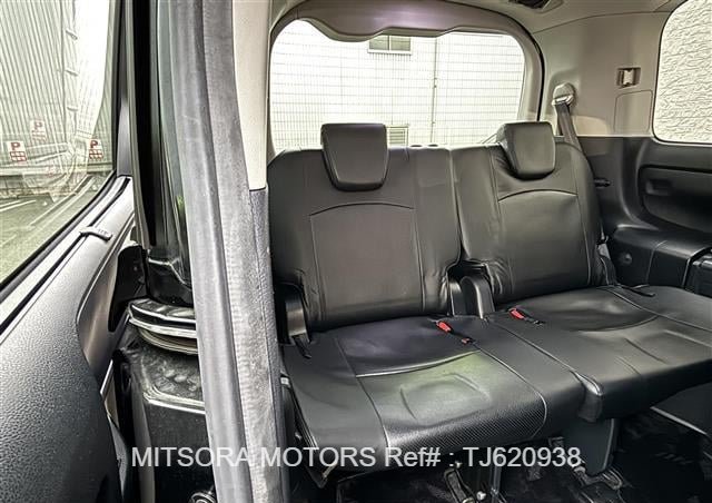 
								2015 TOYOTA VOXY full									