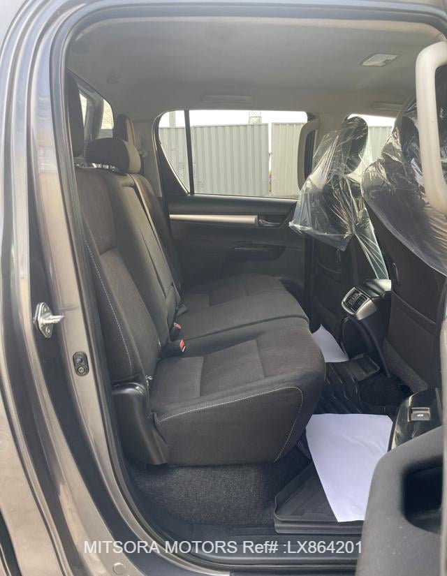 
								2018 TOYOTA HILUX TRUNK COVER full									