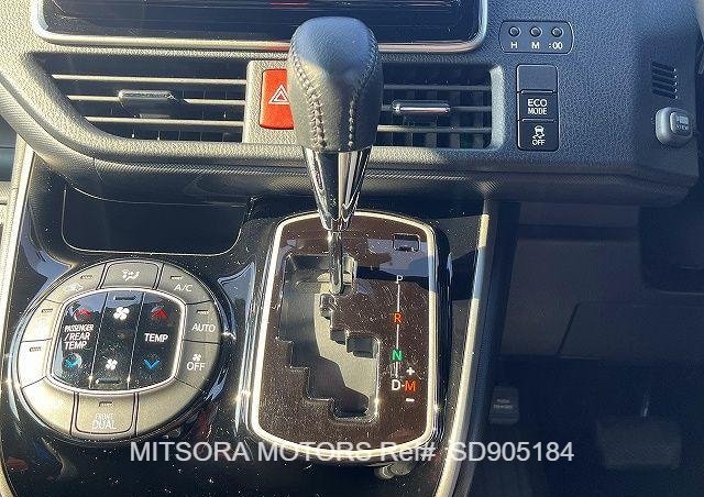 
								2019 TOYOTA VOXY ZS full									