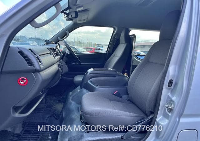 
								2016 TOYOTA HIACE COMMUTER full									