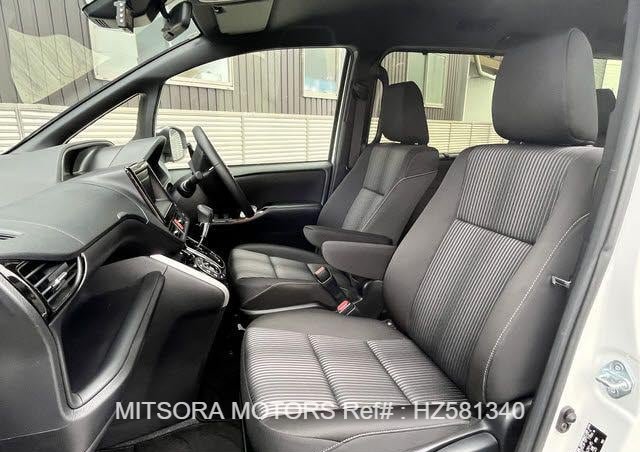 
								2020 TOYOTA VOXY ZS2 full									