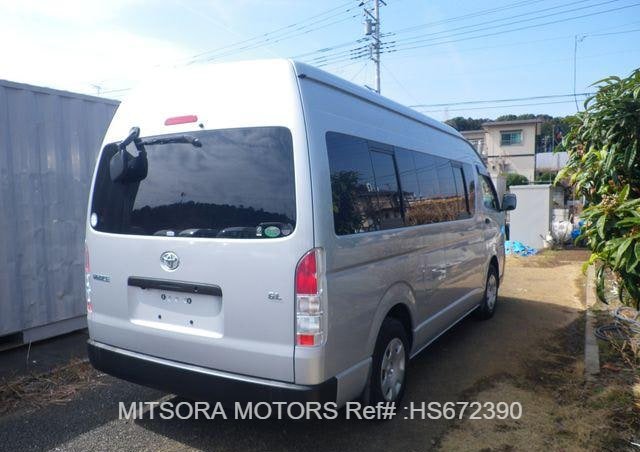 2011 TOYOTA HIACE COMMUTER GLHR