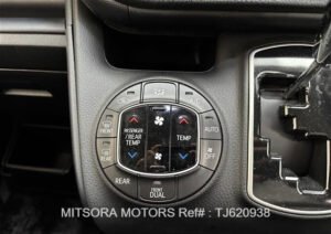 2015 TOYOTA VOXY