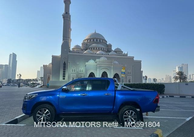 2016 TOYOTA HILUX SR5