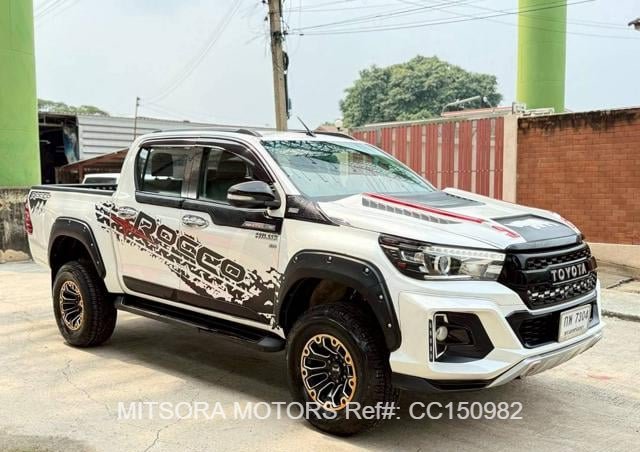 2015 TOYOTA HILUX 2.8