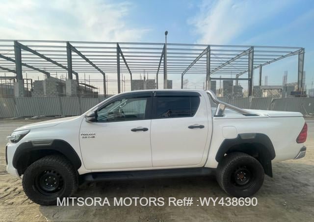2020 TOYOTA HILUX