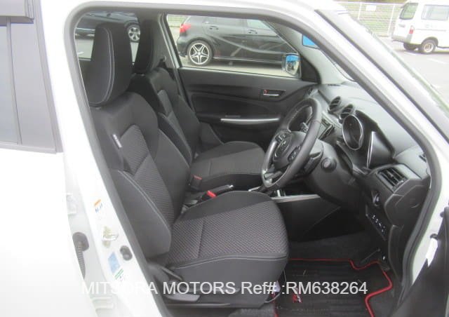 
								2023 TOYOTA VOXY 4WDS-G full									