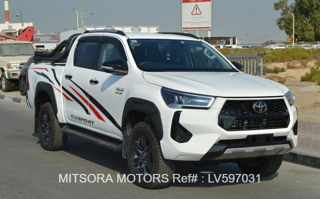 2024 TOYOTA HILUX DOUBLE CABIN