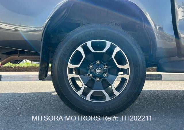 
								2022 TOYOTA HILUX full									