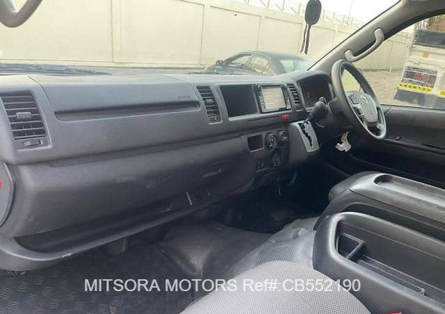 2017 TOYOTA HIACE COMMUTER