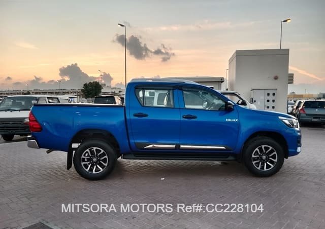 
								2017 TOYOTA HILUX full									