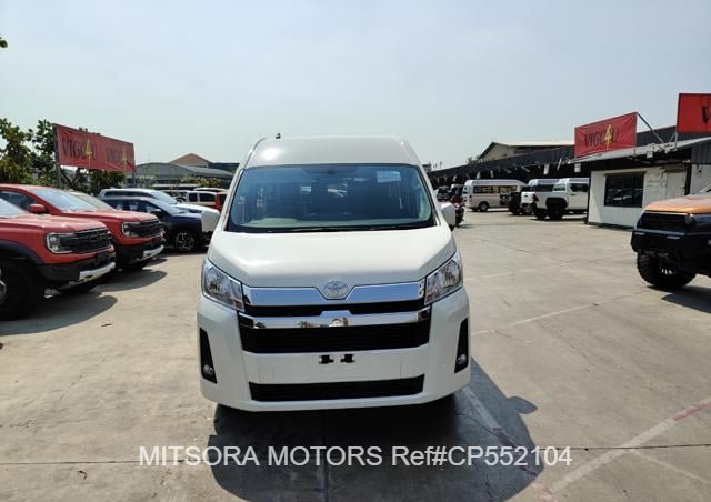 2026 TOYOTA HIACE COMMUTER 2.8 AT