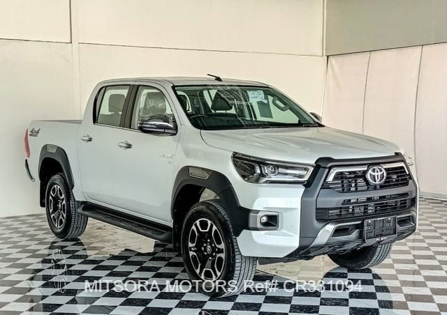 2023 TOYOTA HILUX 2.8