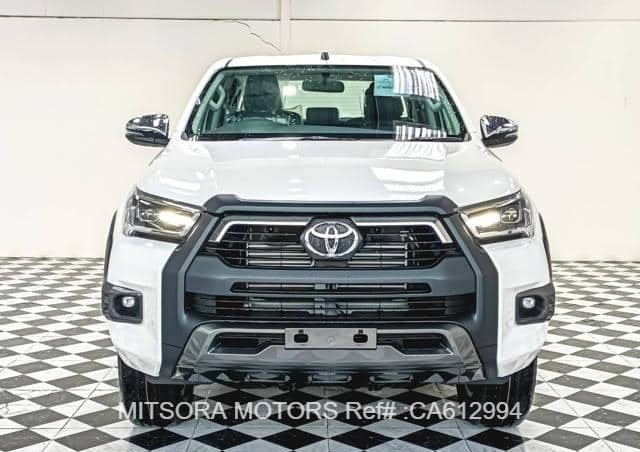 2025 TOYOTA HILUX 2.4