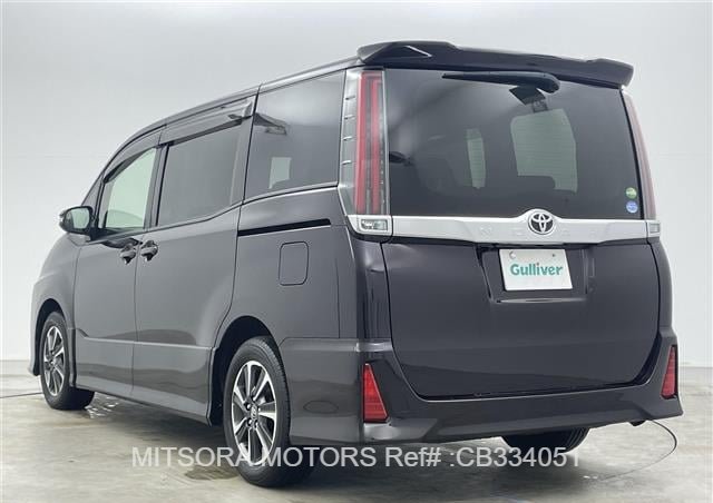 2017 TOYOTA NOAH