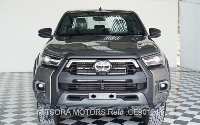 2023 TOYOTA HILUX 2.8