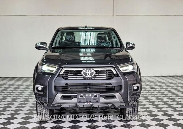 2023 TOYOTA HILUX