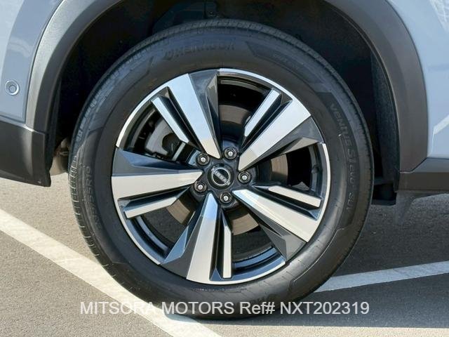 
								NISSAN X-TRAIL G E-4ORCE Grey full									