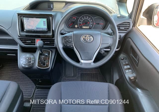 
								2017 TOYOTA NOAH X full									