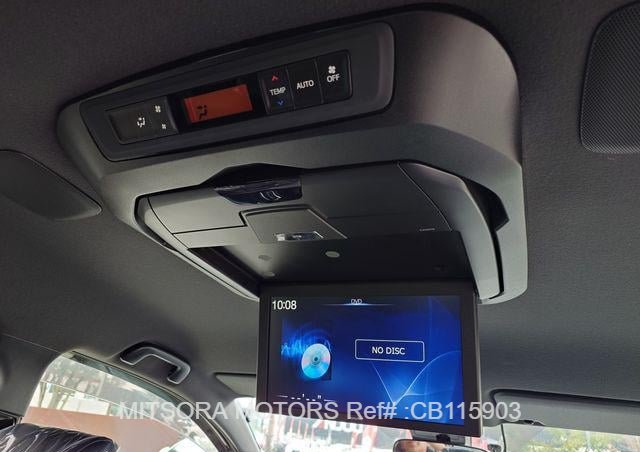 
								2018 TOYOTA NOAH SI full									