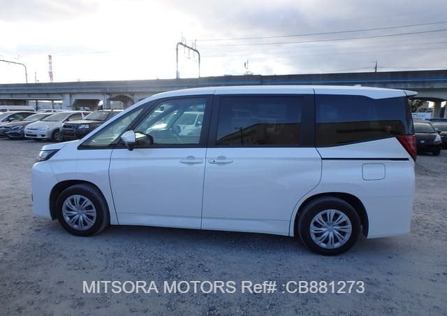 2024 TOYOTA NOAH HYBRID X