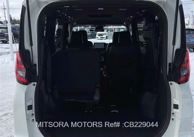 
								2025 TOYOTA NOAH full									