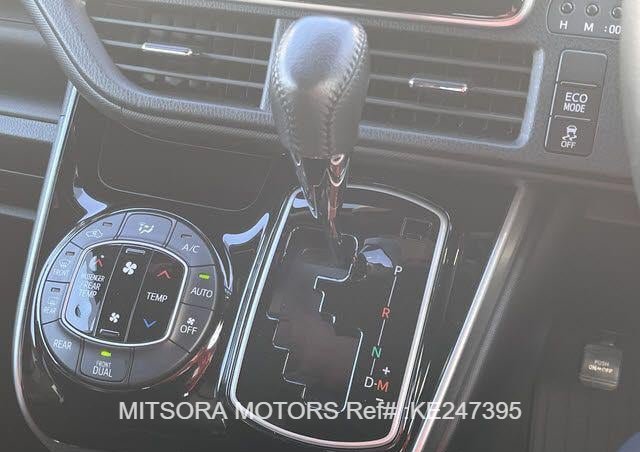 
								2019 TOYOTA VOXY ZS2 full									