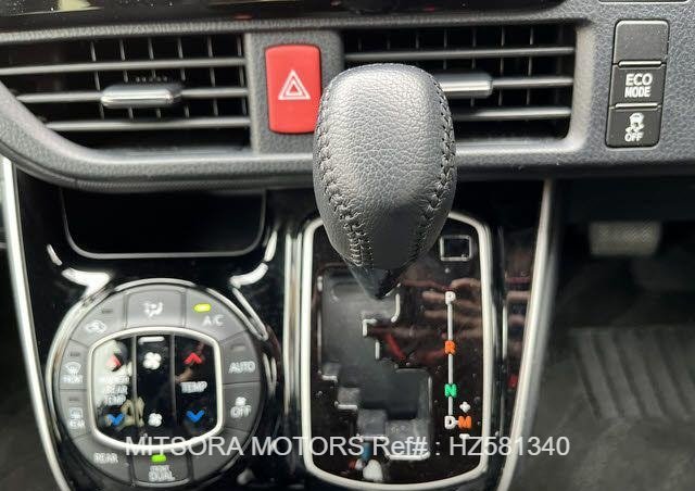 
								2020 TOYOTA VOXY ZS2 full									