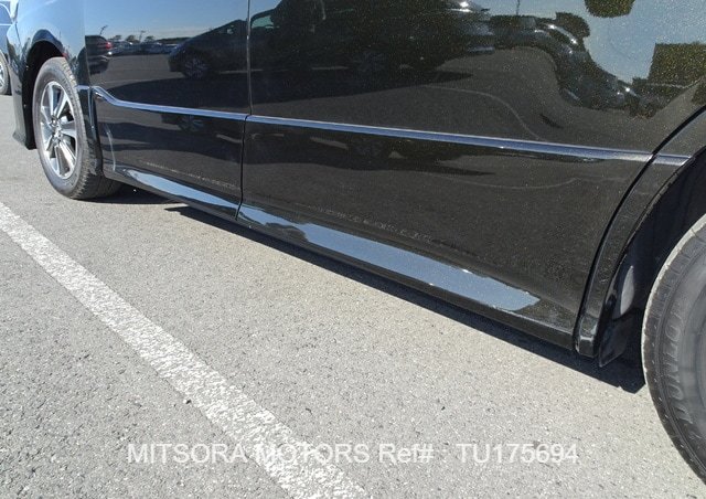 
								2021 TOYOTA VOXY ZS full									