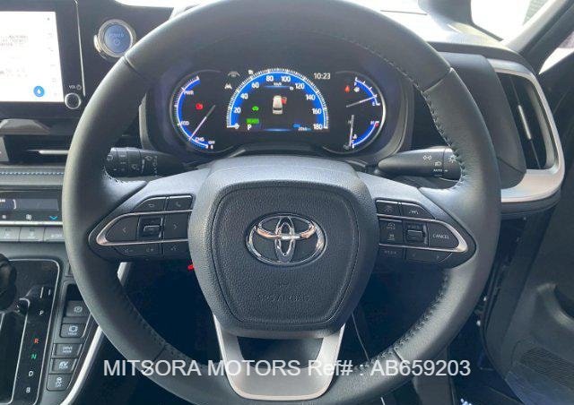 
								2022 TOYOTA VOXY S-Z full									