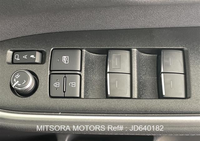 
								2023 TOYOTA VOXY BLACK full									