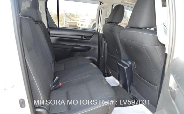 
								2024 TOYOTA HILUX DOUBLE CABIN full									