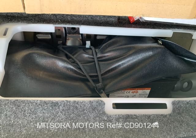 
								2017 TOYOTA NOAH X full									