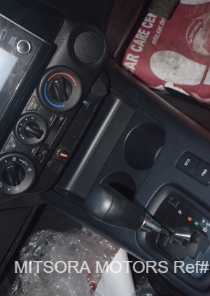 
								2022 TOYOTA HILUX full									